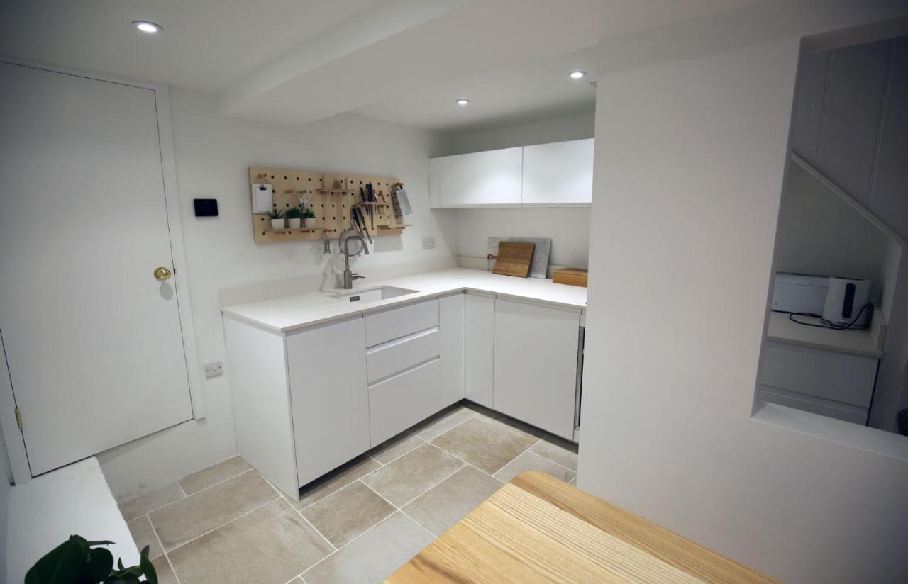 Central Georgian Townhouse With Free Parking Bath Exterior photo